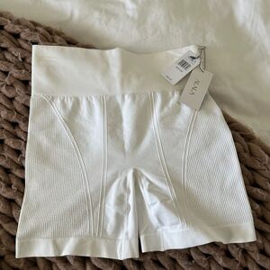 Alala biker shorts NWT